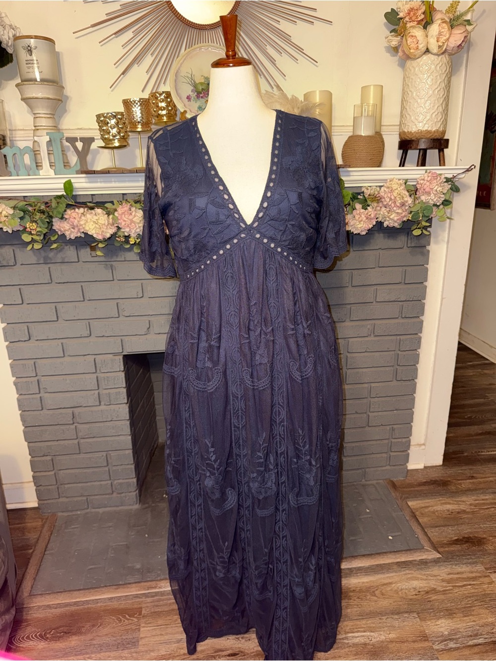 Navy Lace V-Neck Maxi Dress